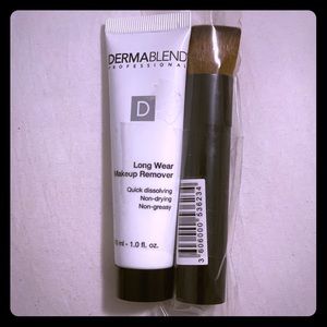Dermablend makeup remover and blending brush
